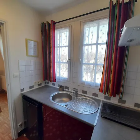 Proche Thermes Saint Roch Avec Wifi Et Animaux Admis - Fr-1-541-134 *